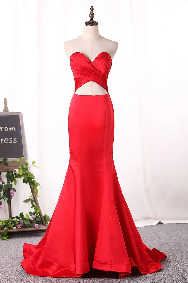 Sweetheart Party Dresses Mermaid Satin Ruched Bodice Sweep Train