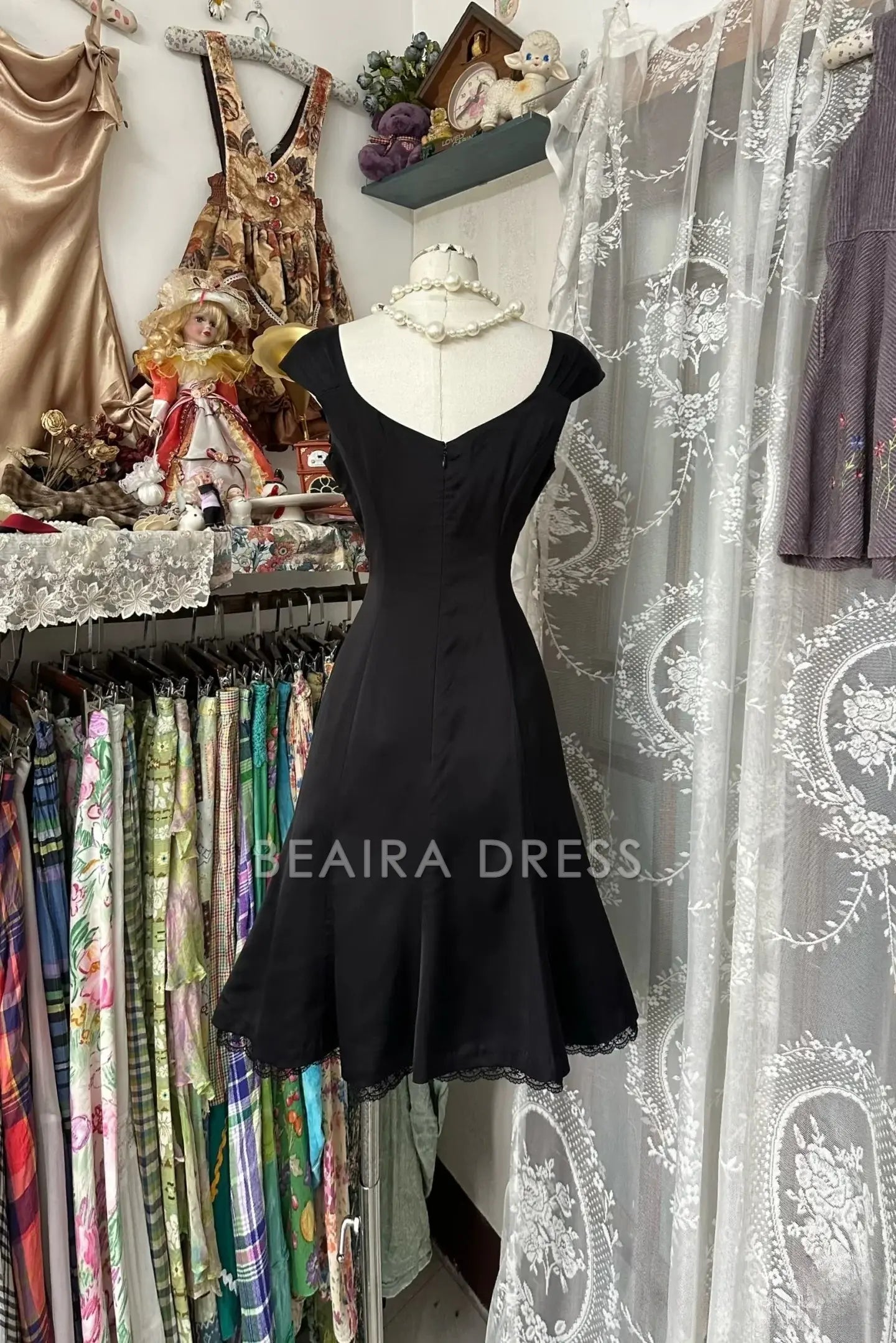 Beaira Vintage Fashion Ball Gown Black Short Length Homecoing Birthday Dress Cocktail Dresses