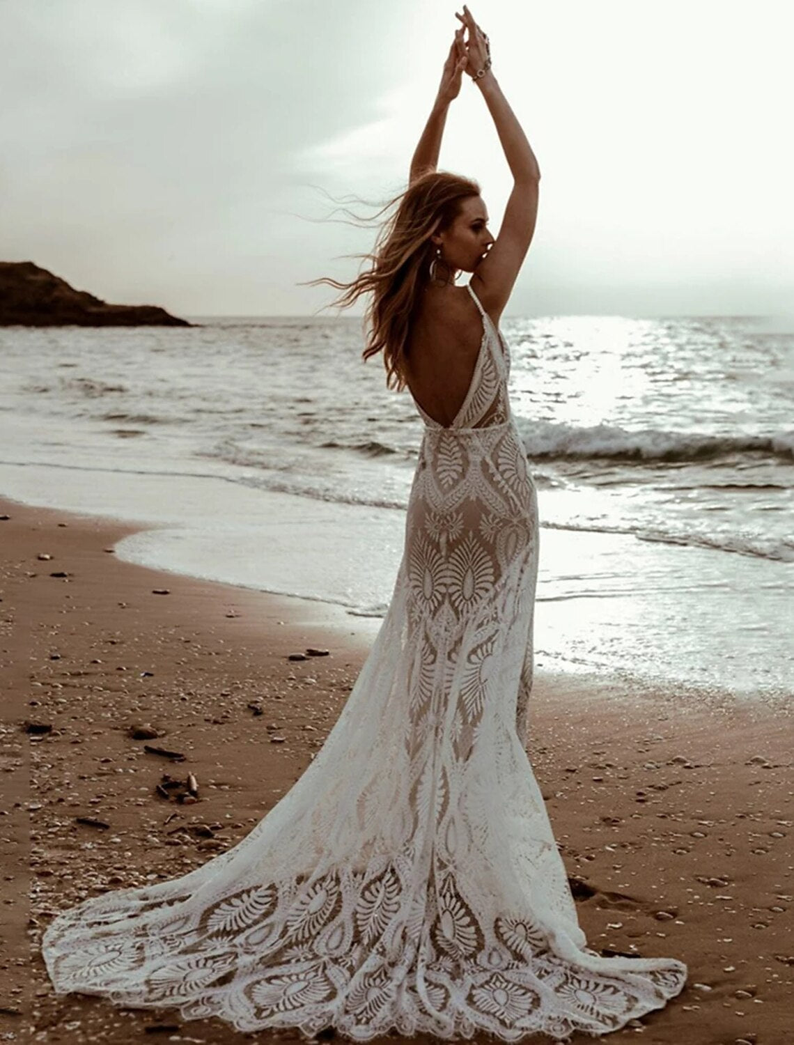 Beach Vintage Open Back Wedding Dresses Mermaid / Trumpet Camisole V Neck Sleeveless Sweep / Brush Train Chiffon Bridal Gowns With Pleats Solid Color