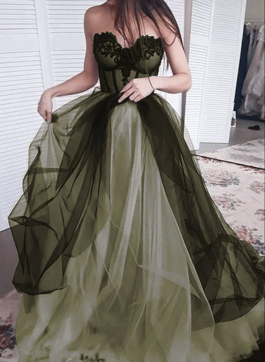 Beaira Black and Green Unique A-line Tulle Prom Dress Sweetheart Long Formal Dress stores with prom dresses