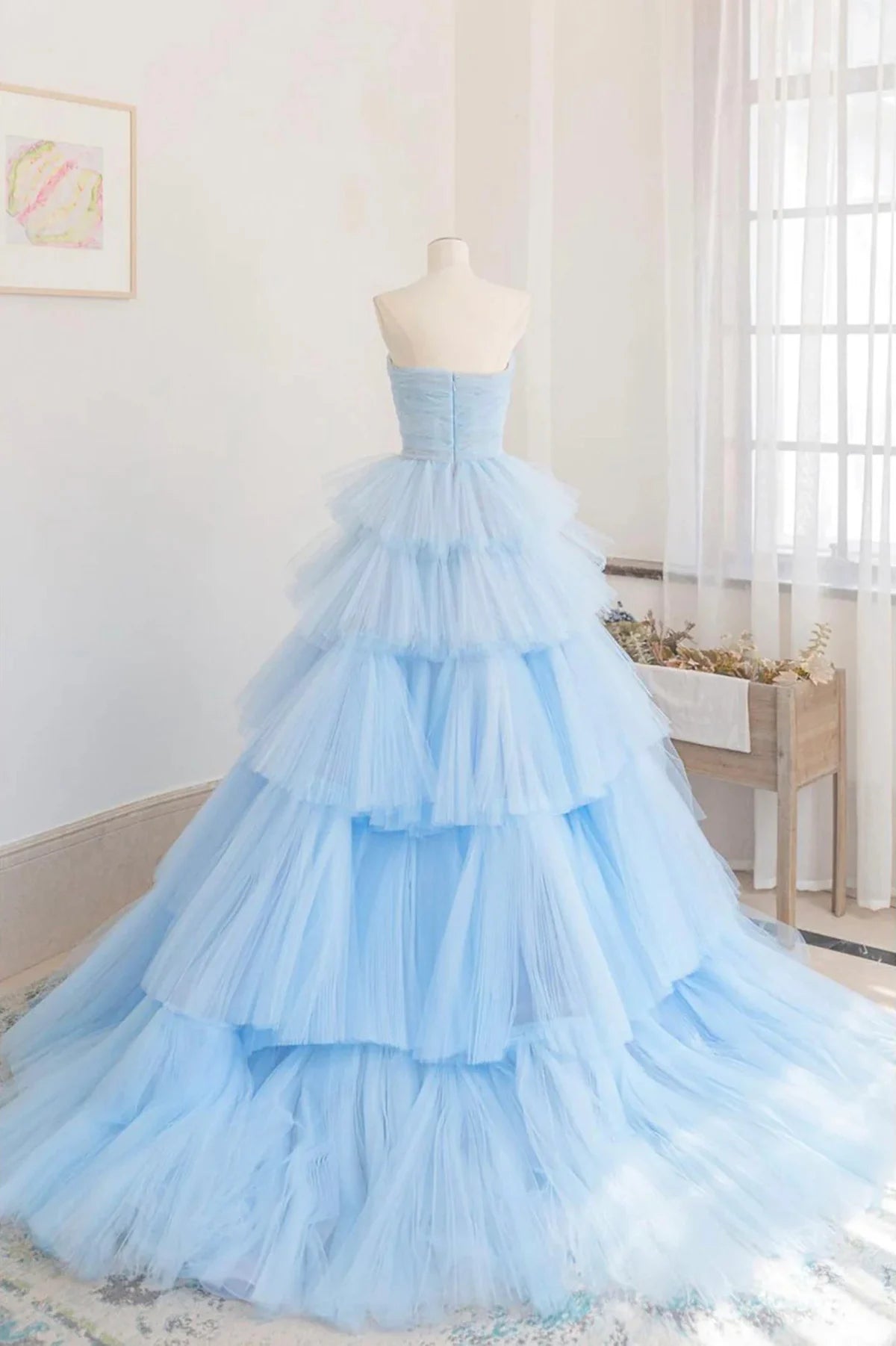 Beaira Beautiful Blue Layers Tulle Long Prom Dresses A-Line Strapless Evening Dresses