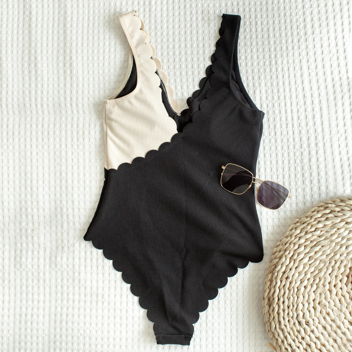 Color Block V Neck Onepiece Swimsuit