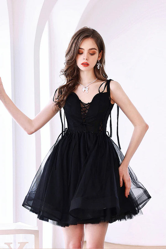 Black Tulle Short Prom Dress Black V-Neck Homecoming Party Dress