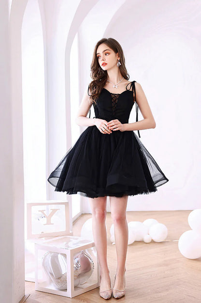 Black Tulle Short Prom Dress Black V-Neck Homecoming Party Dress