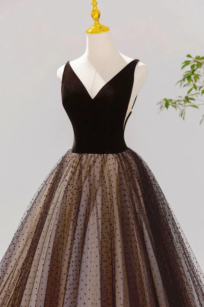 Black V-neck Tulle Short Prom Dress A-Line Black Tea Length Party Dress