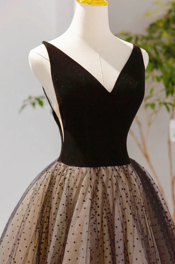 Black V-neck Tulle Short Prom Dress A-Line Black Tea Length Party Dress