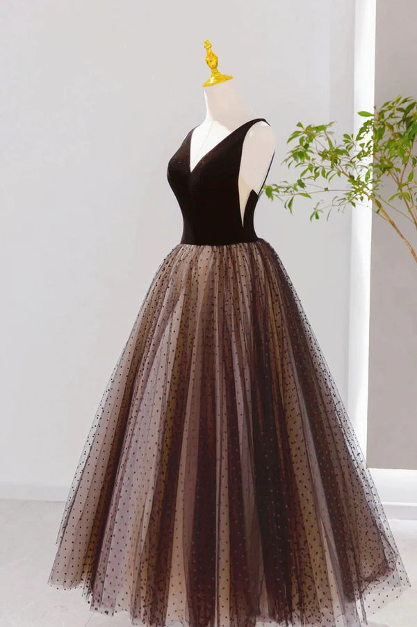 Black V-neck Tulle Short Prom Dress A-Line Black Tea Length Party Dress