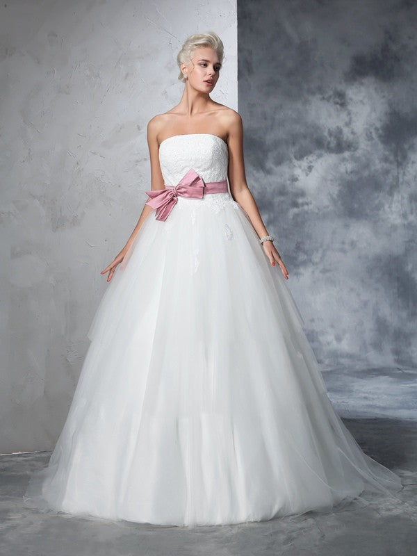 Ball Gown Strapless Bowknot Sleeveless Long Net Wedding Dresses