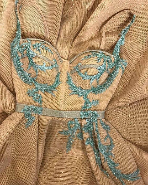 A Line Spaghetti Straps Sweetheart Gold Rhinestone Sparkly Appliques Prom Dresses