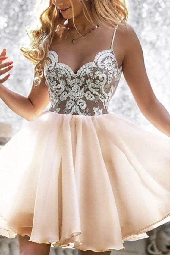 A Line Spaghetti Traps White Homecoming Dress With Appliques