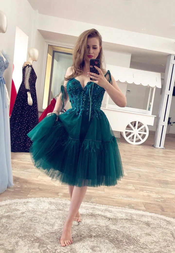 Elegant Green A Line Spaghetti Straps Beaded Tulle Short Homecoming Dress