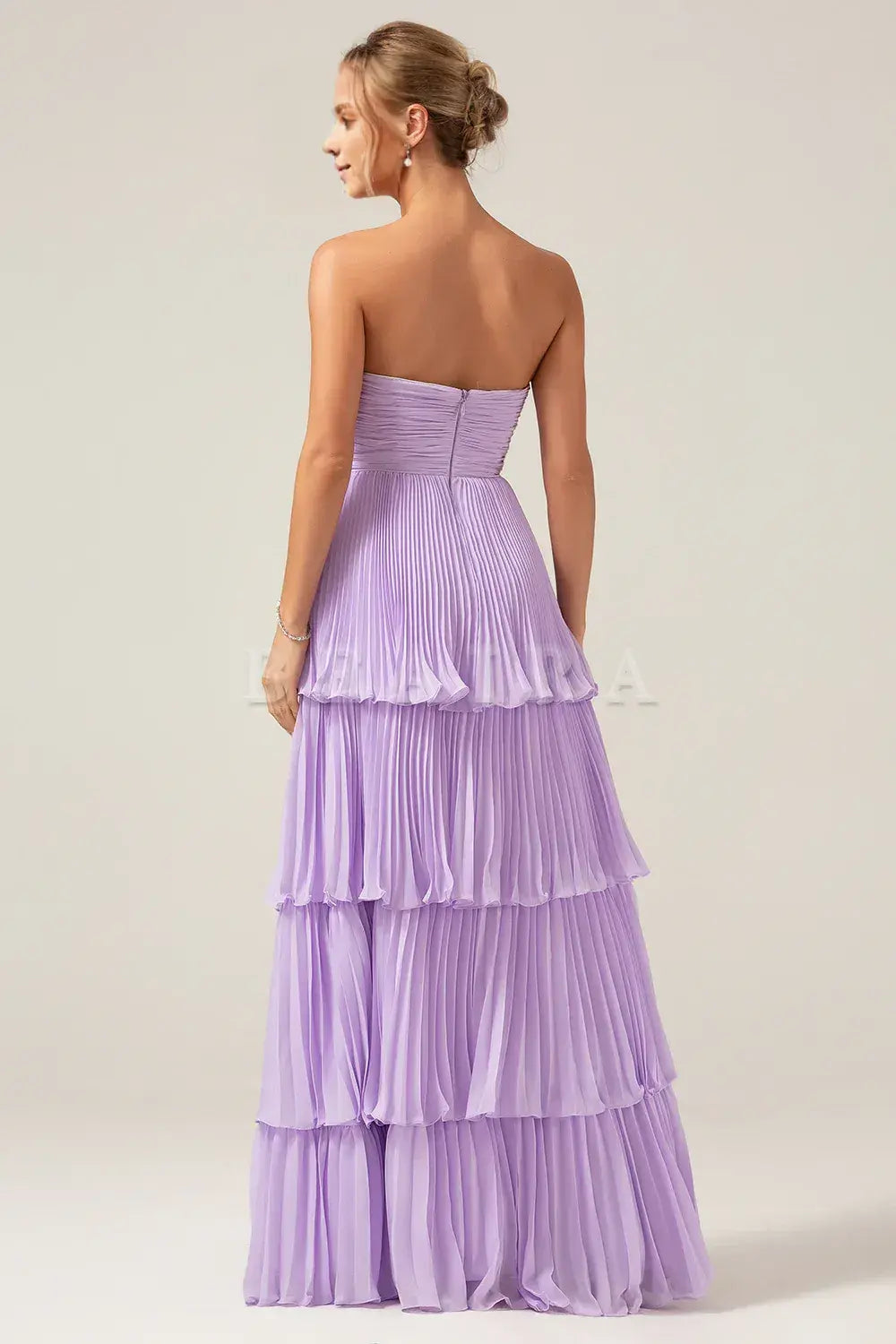 Beaira Lilac A-Line Sweetheart Tiered Floor Length Chiffon Bridesmaid Dress Bridesmaid dress shop