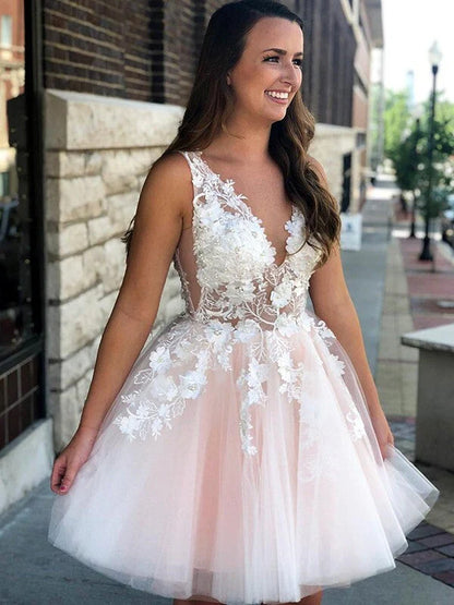 A-Line Appliques V-Neck Sleeveless Tulle Homecoming Dresses