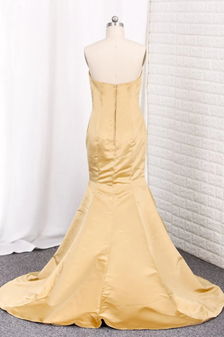 Plus Size Party Dresses Mermaid Strapless Satin Sweep Train