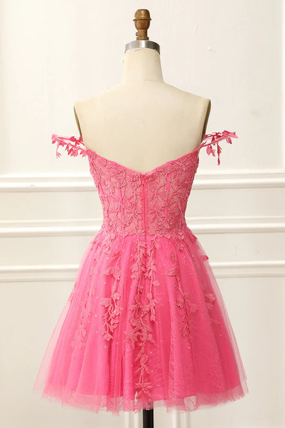 Tulle V Neck Above Knee Lace Appliques Short Homecoming Dresses