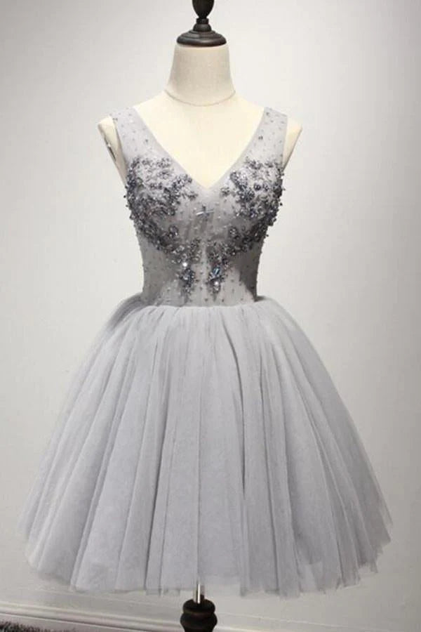 V Neck Tulle Appliqued Homecoming Dresses Sweetheart Beaded Shape Short Cocktail Dresses