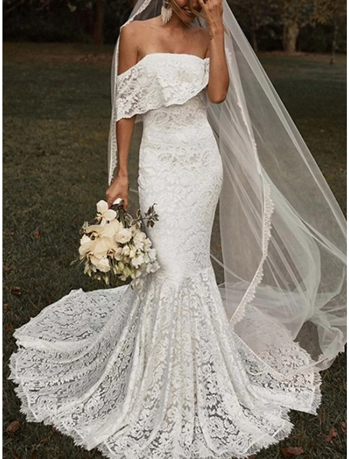 Beach Boho Wedding Dresses Mermaid / Trumpet Off Shoulder Short Sleeve Court Train Lace Bridal Gowns With Pleats