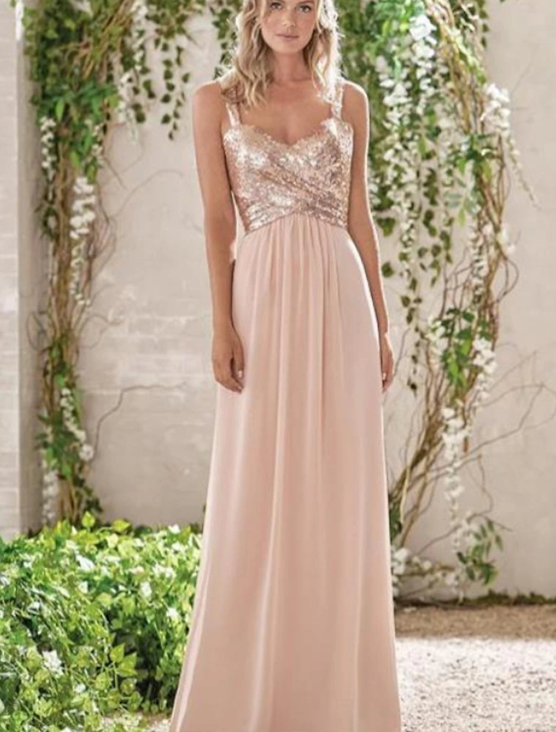 A-Line Bridesmaid Dress V Neck Sleeveless Elegant Floor Length Chiffon / Sequined with Pleats