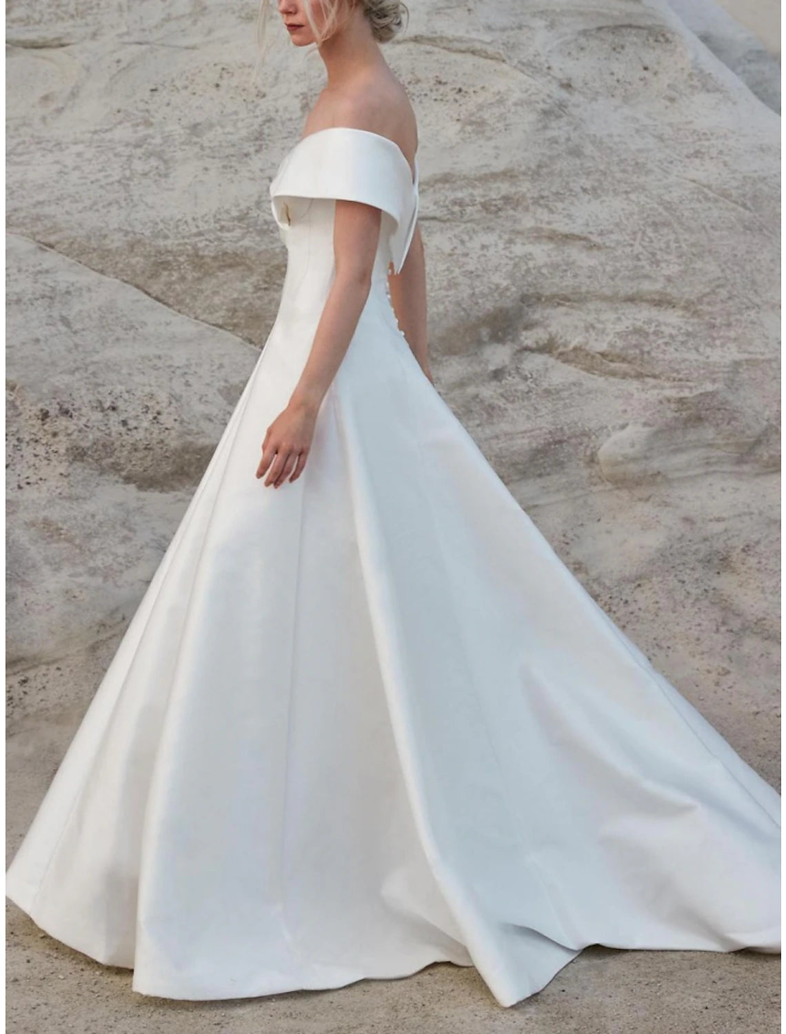 Hall Formal Wedding Dresses A-Line Off Shoulder Short Sleeve Sweep / Brush Train Satin Bridal Gowns With Pleats Solid Color