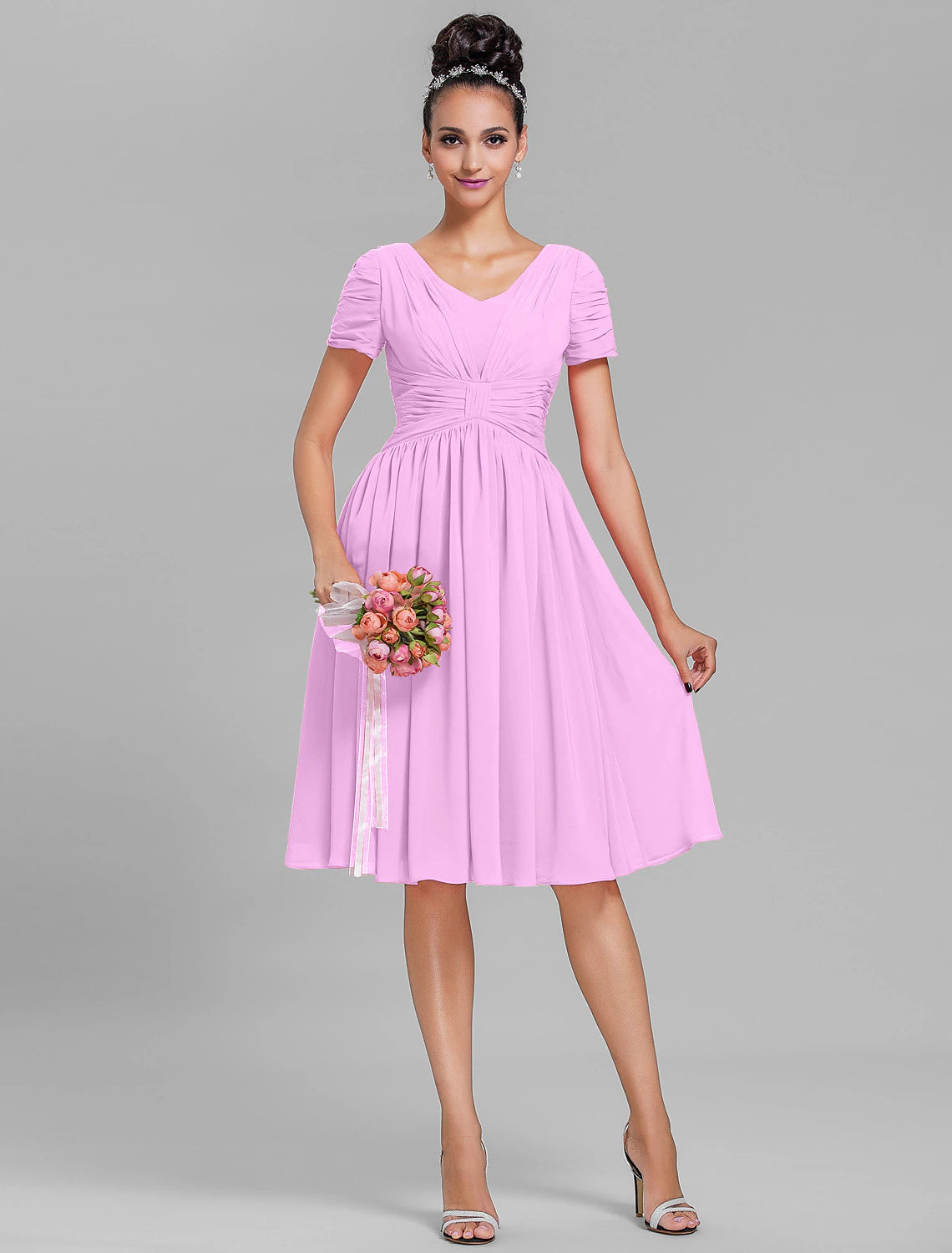 Sheath / Column Bridesmaid Dress V Neck Short Sleeve Vintage Inspired Knee Length Chiffon with Ruched / Draping