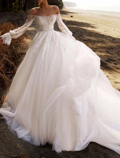 Beach Boho Wedding Dresses A-Line Off Shoulder Long Sleeve Court Train Lace Bridal Gowns With Beading