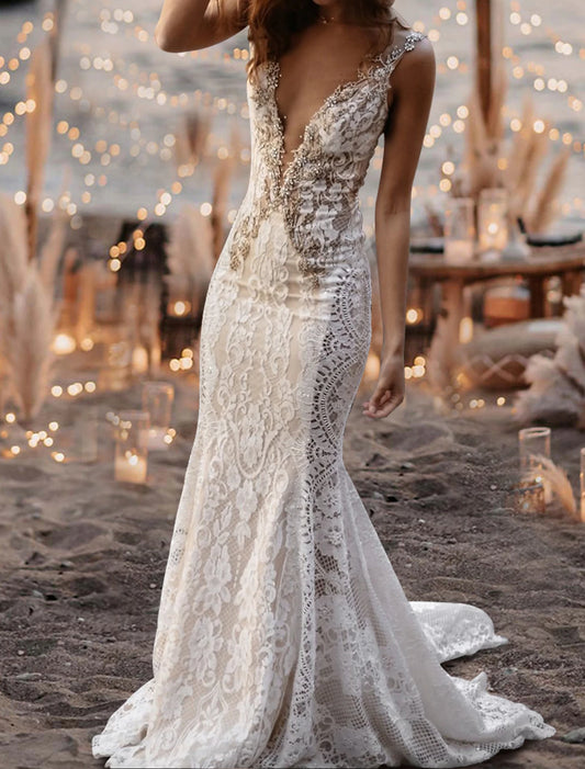 Beach Open Back Sexy Boho Wedding Dresses Mermaid / Trumpet V Neck Sleeveless Court Train Lace Bridal Gowns With Appliques