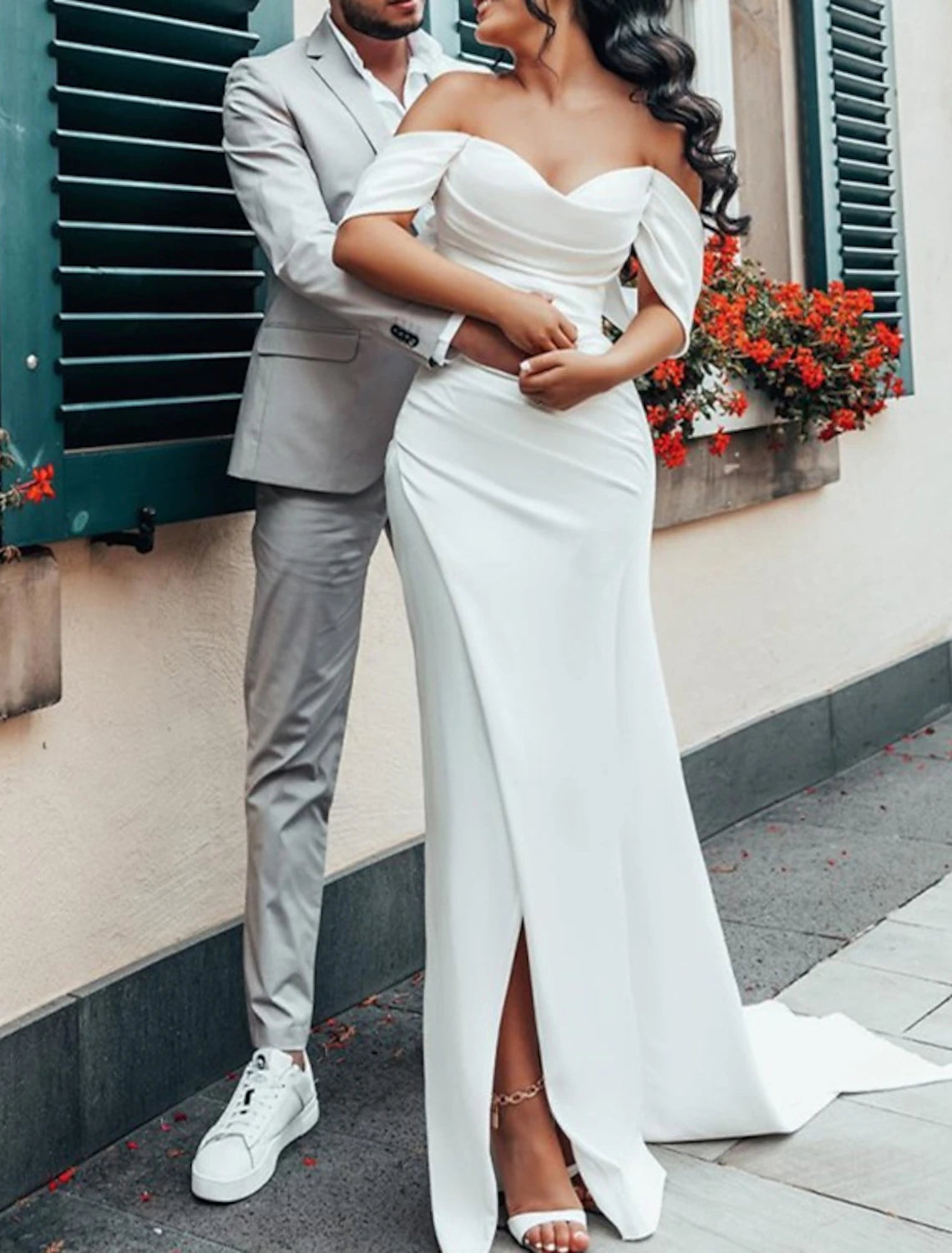 Hall Casual Wedding Dresses Sheath / Column Off Shoulder Cap Sleeve Court Train Satin Bridal Gowns With Ruched Split Front Summer Fall Wedding Party