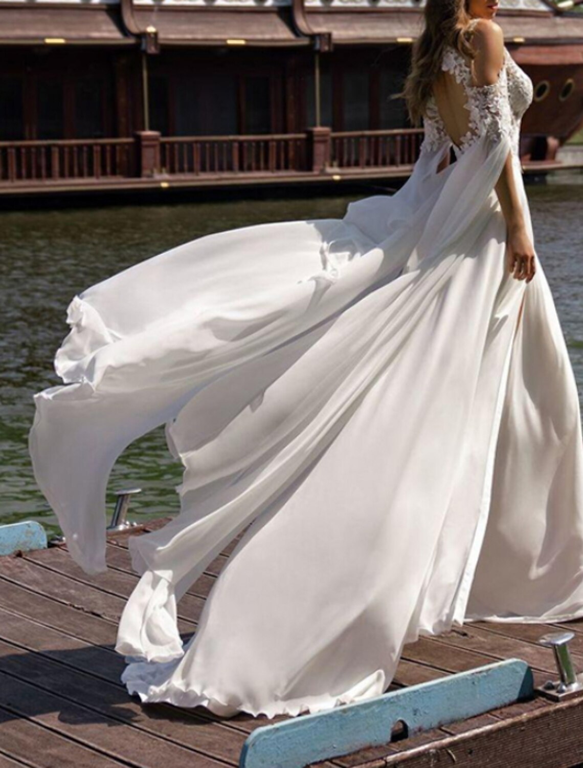 Beach Boho Wedding Dresses A-Line Off Shoulder Long Sleeve Sweep / Brush Train Chiffon Bridal Gowns With Split Front