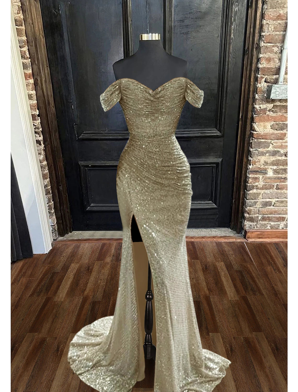 Mermaid / Trumpet Evening Gown Sparkle & Shine Dress Prom Wedding Reception Floor Length Sleeveless Cowl Neck Sequined with Ruched