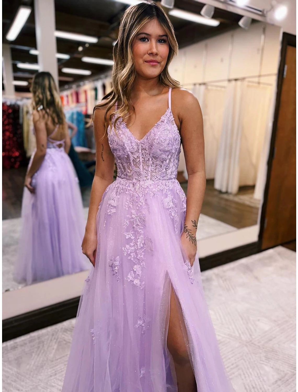 A-Line Evening Gown Open Back Dress Formal Prom Floor Length Sleeveless V Neck Tulle Backless with Beading Slit Appliques