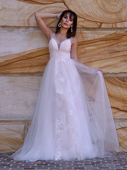 A-Line/Princess Lace Applique V-neck Sleeveless Sweep/Brush Train Wedding Dresses