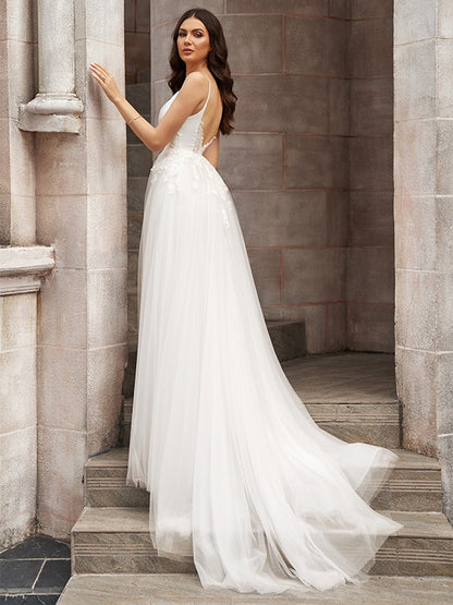 A-Line/Princess V-neck Tulle Sleeveless Applique Sweep/Brush Train Wedding Dresses