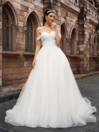 A-Line/Princess Off-the-Shoulder Tulle Sleeveless Ruched Court Train Wedding Dresses