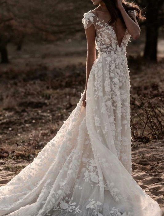 Beach Boho Wedding Dresses A-Line V Neck Cap Sleeve Court Train Lace Bridal Gowns With Appliques