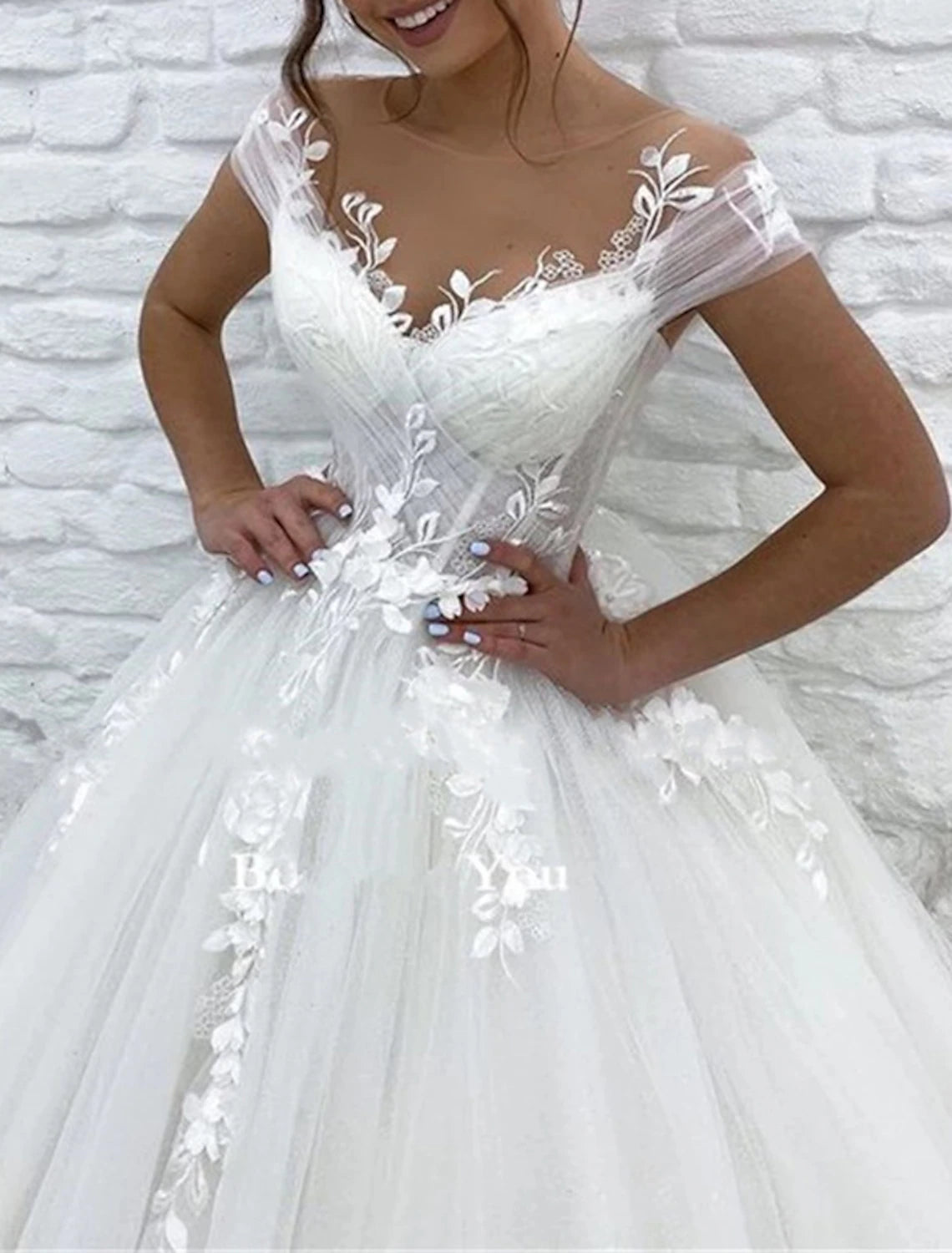 Formal Wedding Dresses Ball Gown V Neck Cap Sleeve Chapel Train Lace Bridal Gowns With Appliques