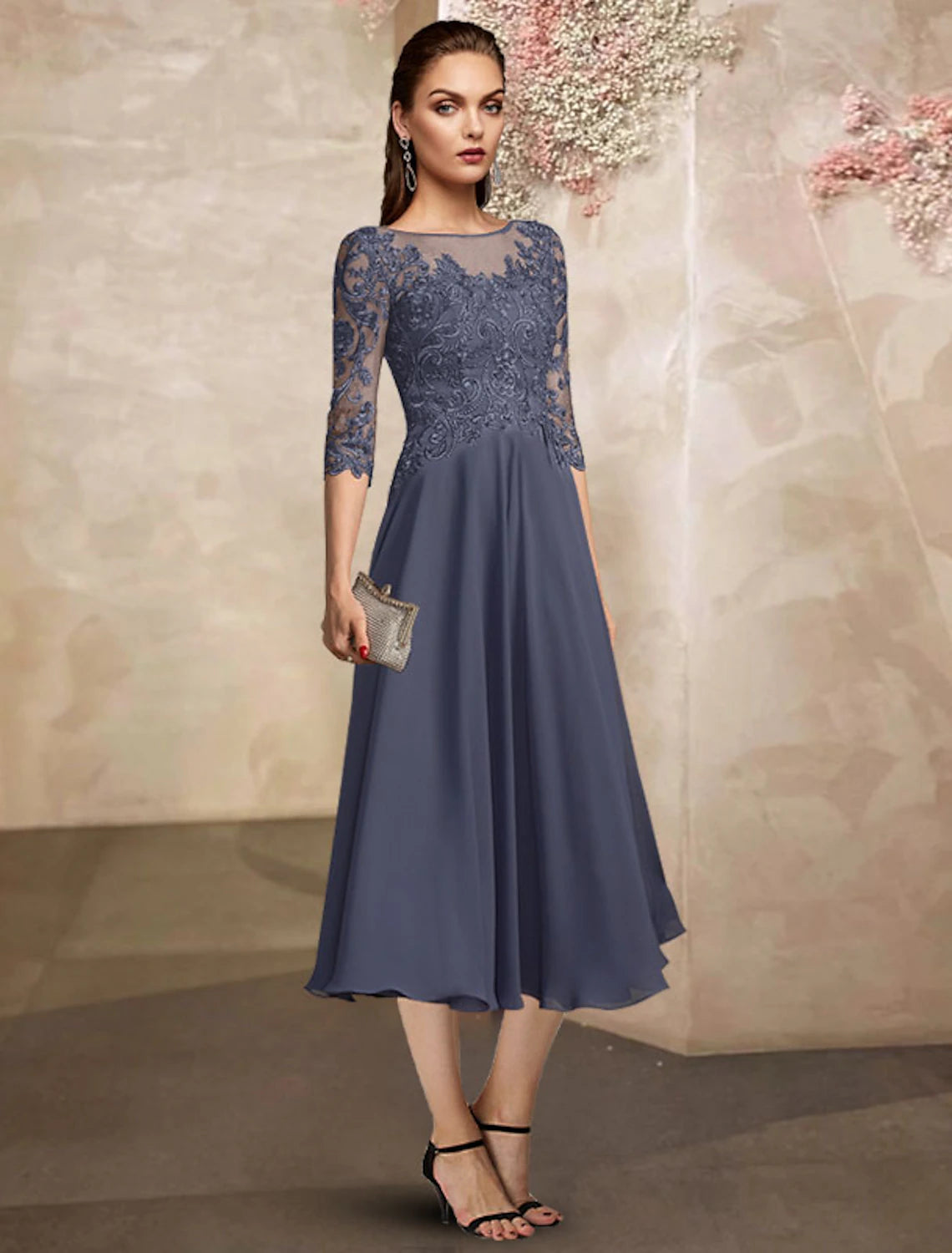 A-Line Mother of the Bride Dress Plus Size Elegant Jewel Neck Tea Length Chiffon Lace Half Sleeve with Appliques