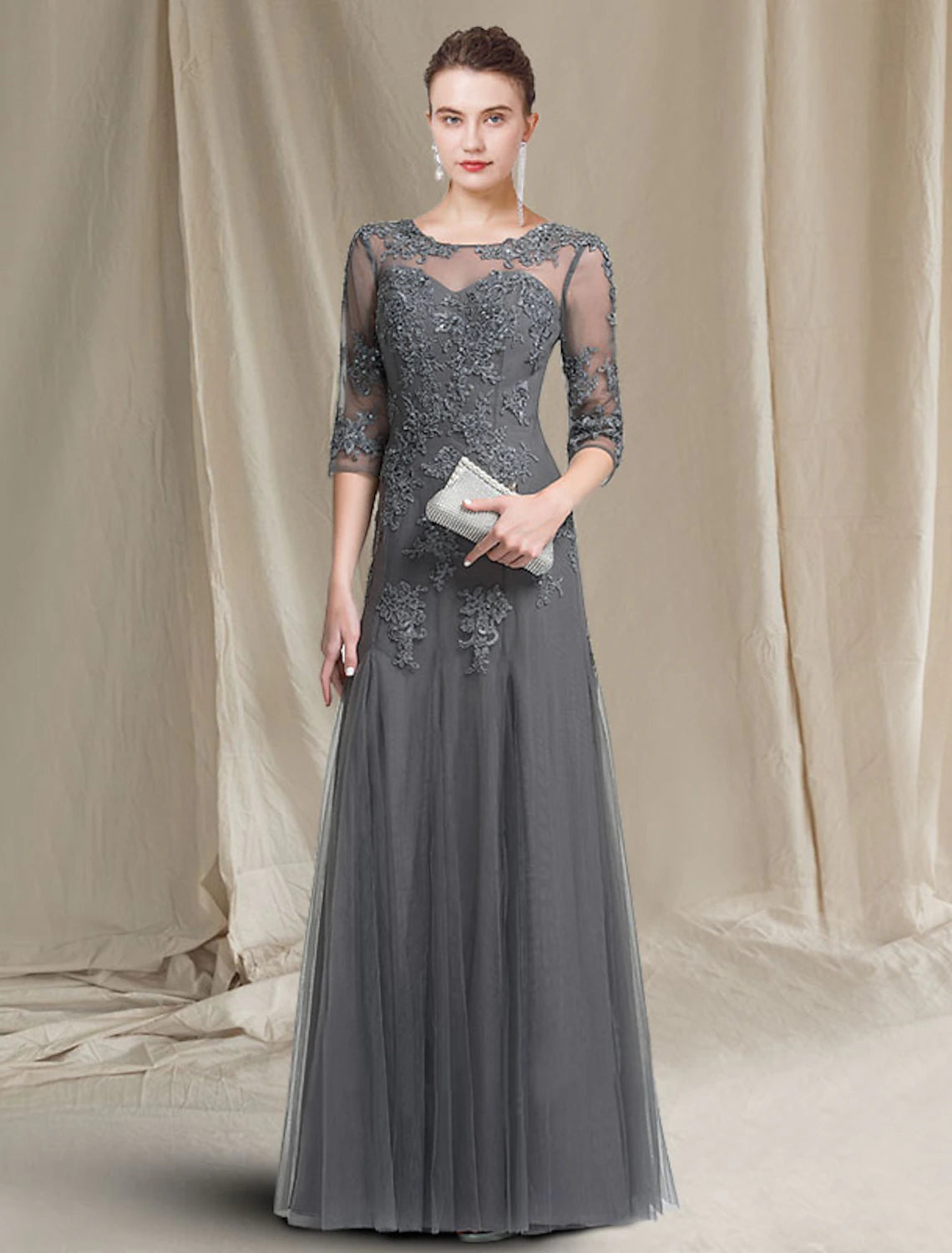 A-Line Mother of the Bride Dress Luxurious Elegant Jewel Neck Floor Length Lace Tulle 3/4 Length Sleeve with Appliques