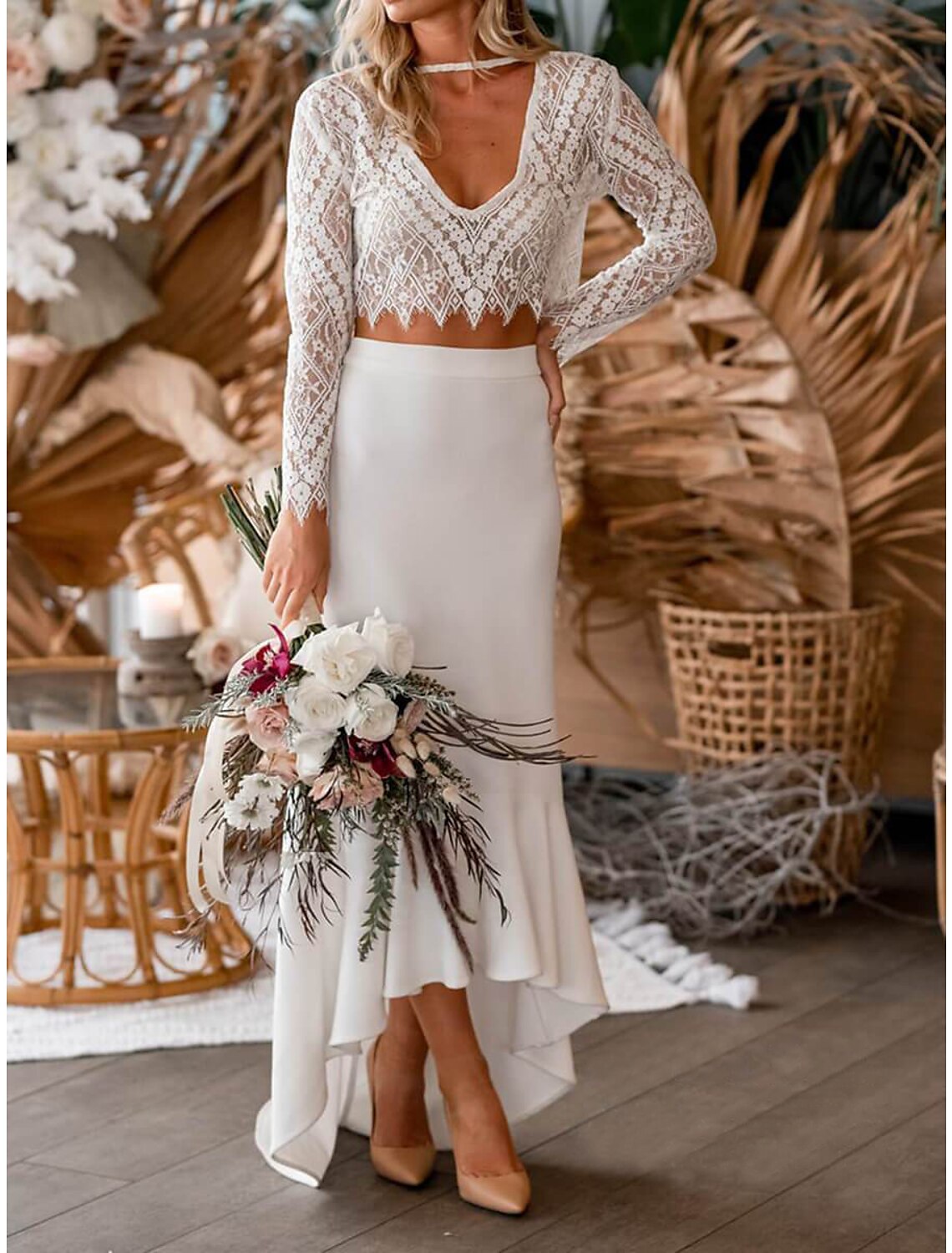 Beach Boho Wedding Dresses Two Piece V Neck Long Sleeve Asymmetrical Chiffon Bridal Gowns With Appliques Solid Color Summer Fall Wedding Party