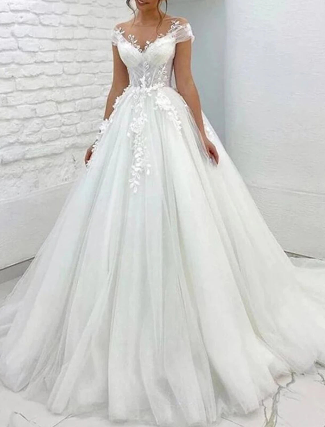 Formal Wedding Dresses Ball Gown V Neck Cap Sleeve Chapel Train Lace Bridal Gowns With Appliques