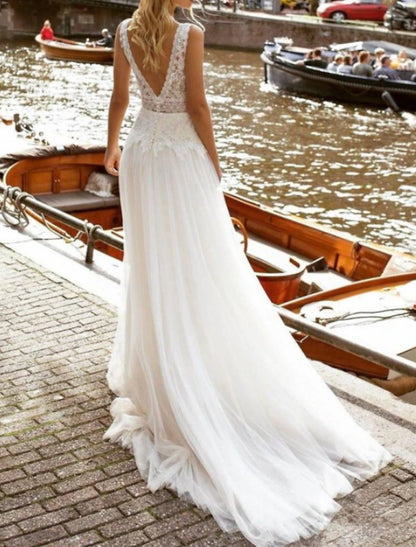 Beach Boho Wedding Dresses A-Line V Neck Sleeveless Sweep / Brush Train Lace Bridal Gowns With Appliques