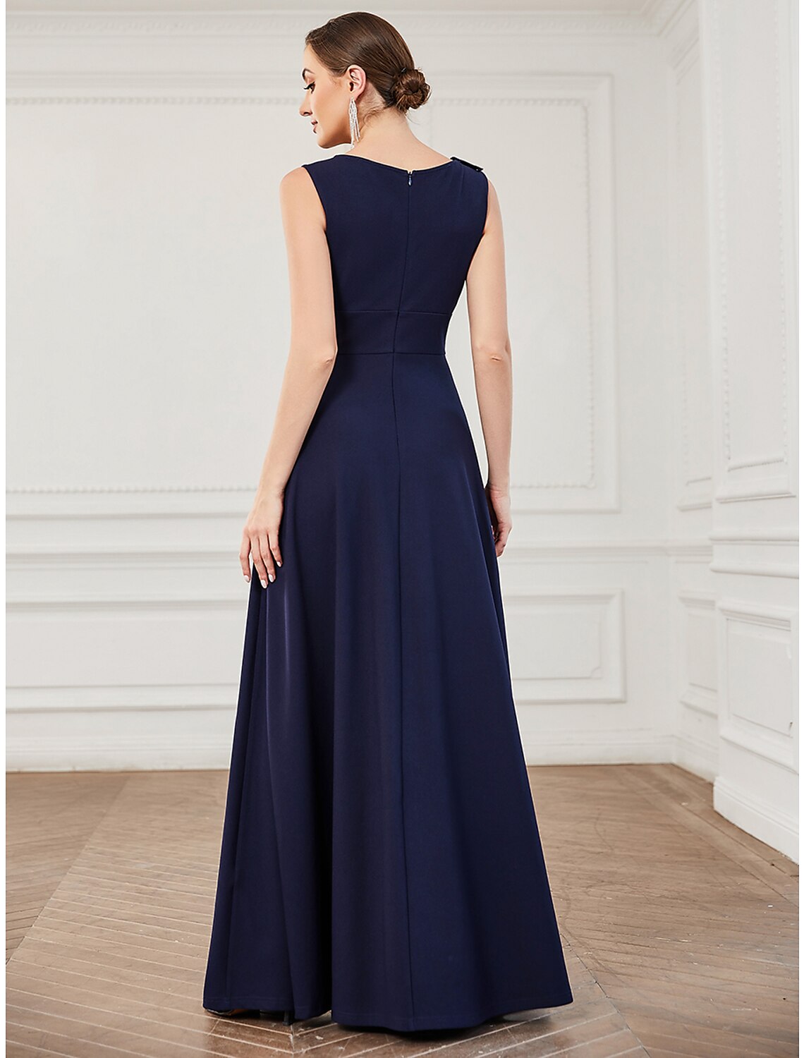 A-Line Evening Gown Plus Size Dress Formal Wedding Guest Floor Length Sleeveless Jewel Neck Bridesmaid Dress Polyester with Draping Appliques