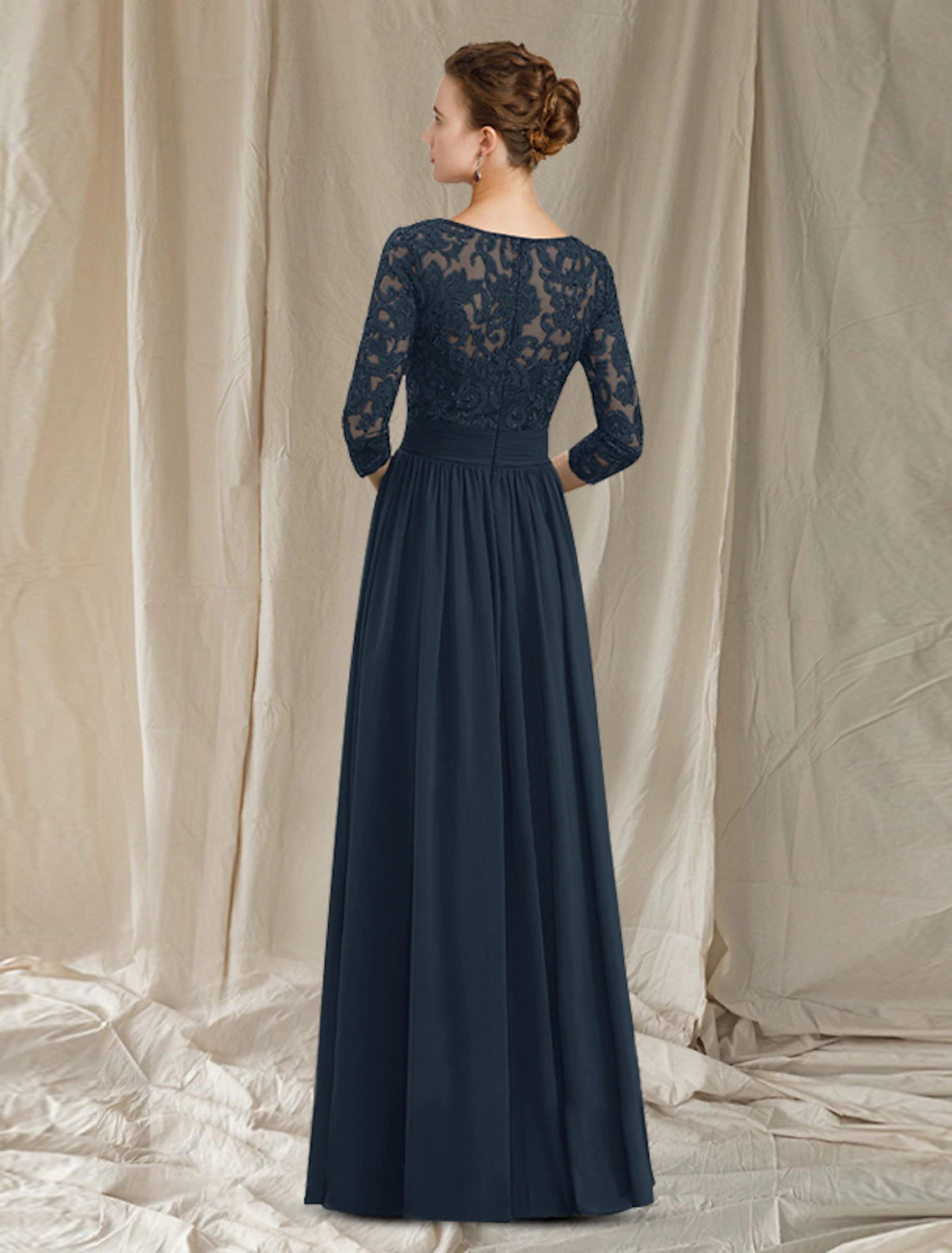 A-Line Mother of the Bride Dress Elegant Jewel Neck Floor Length Chiffon Lace 3/4 Length Sleeve with Pleats Appliques