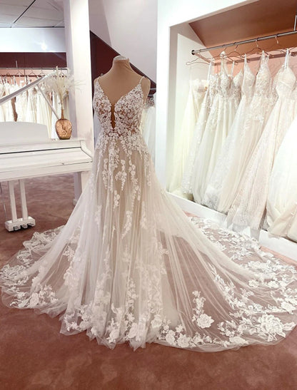 Engagement Open Back Formal Wedding Dresses A-Line Camisole V Neck Spaghetti Strap Chapel Train Lace Bridal Gowns With Appliques