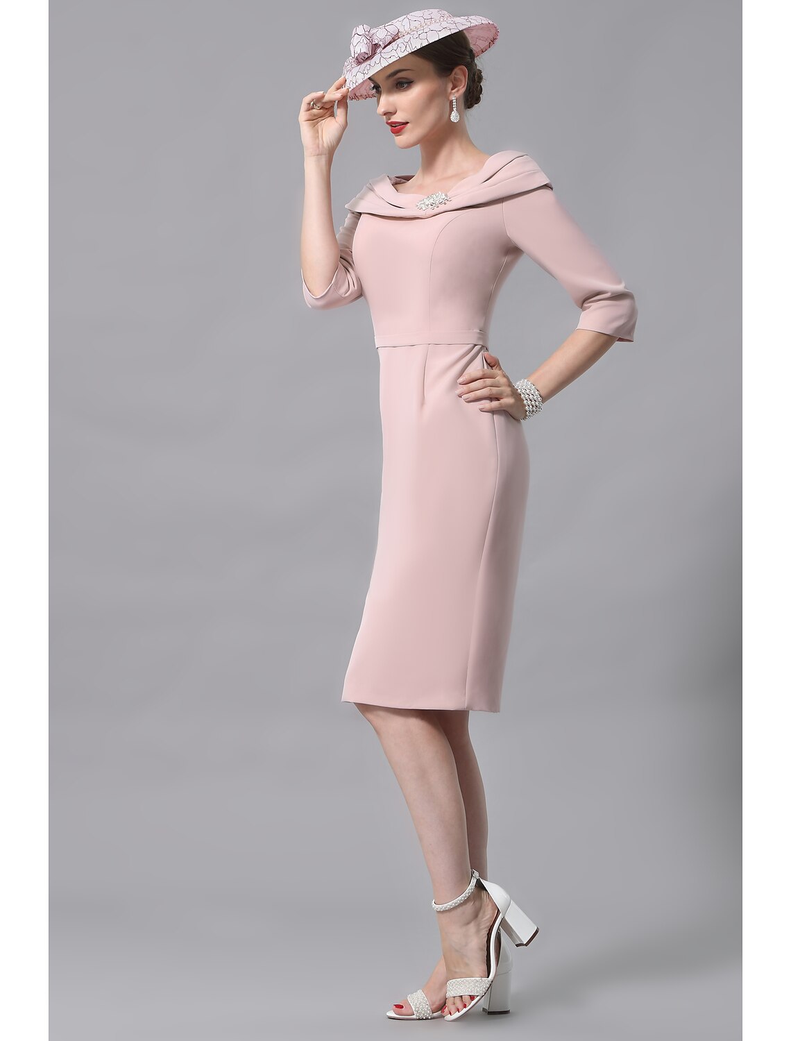 Sheath / Column Mother of the Bride Dress Vintage Plus Size Elegant Scoop Neck Knee Length Jersey 3/4 Length Sleeve with Beading Crystal Brooch