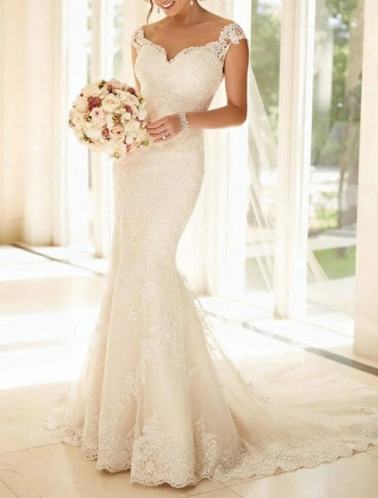 Engagement Formal Wedding Dresses Mermaid / Trumpet V Neck Cap Sleeve Court Train Lace Bridal Gowns With Buttons Appliques