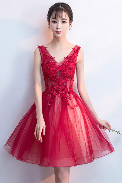 Red V-Neck Lace Short Prom Dress Cute A-Line Homecoming Party Dress