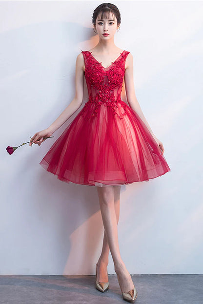 Red V-Neck Lace Short Prom Dress Cute A-Line Homecoming Party Dress