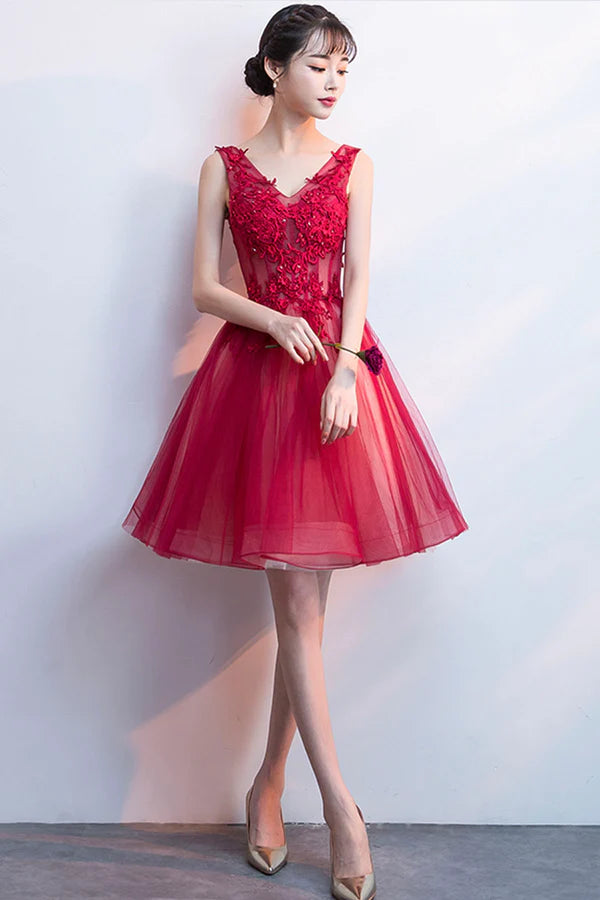 Red V-Neck Lace Short Prom Dress Cute A-Line Homecoming Party Dress