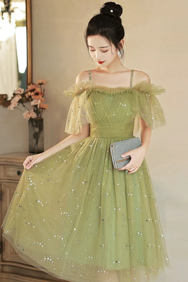 Green Spaghetti Strap Tulle Short Prom Dress Charming Knee Length A-Line Party Dress