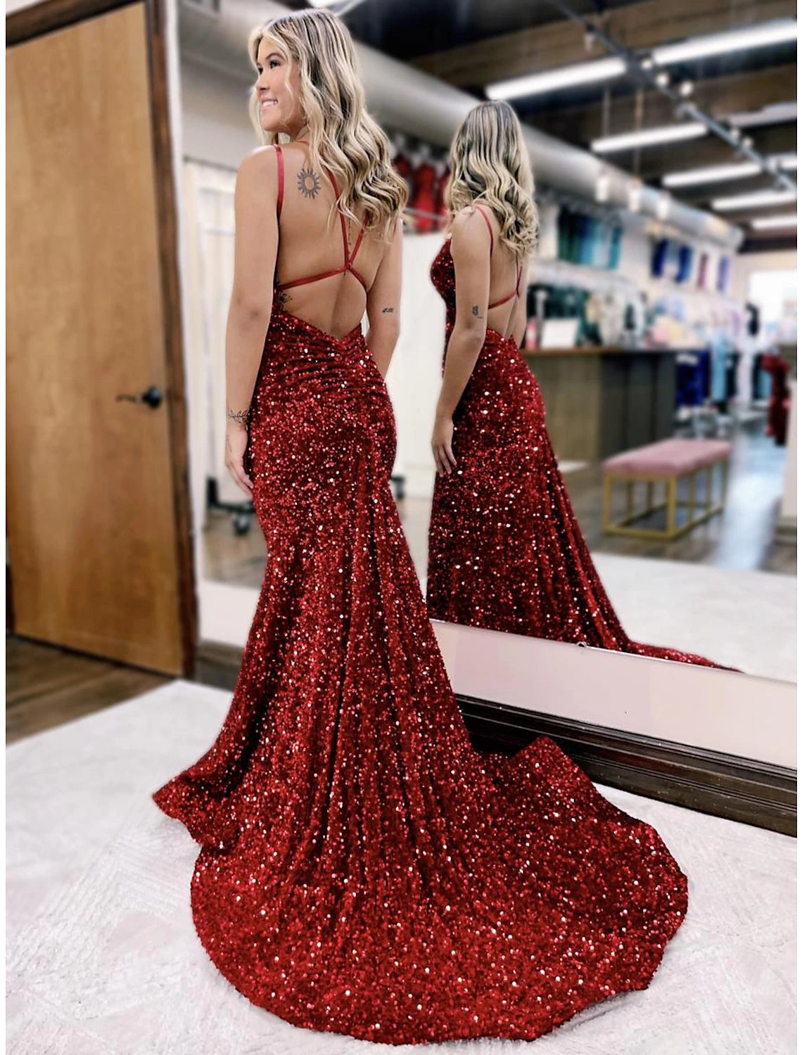 Mermaid / Trumpet Prom Dresses Sparkle & Shine Dress Formal Wedding Party Court Train Sleeveless V Neck Sequined Backless with Sequin